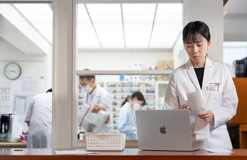 Apple 科技有助精簡運作流程，同時減少員工花費在行政工作上的時間。