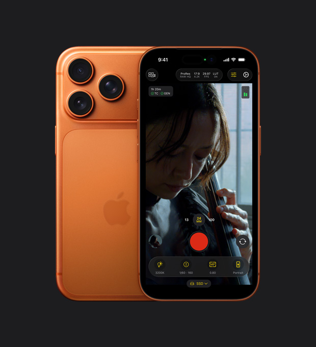 iPhone 17 Pro 螢幕顯示正在攝錄一位女士拉大提琴的畫面，展示 ProRes RAW 功能